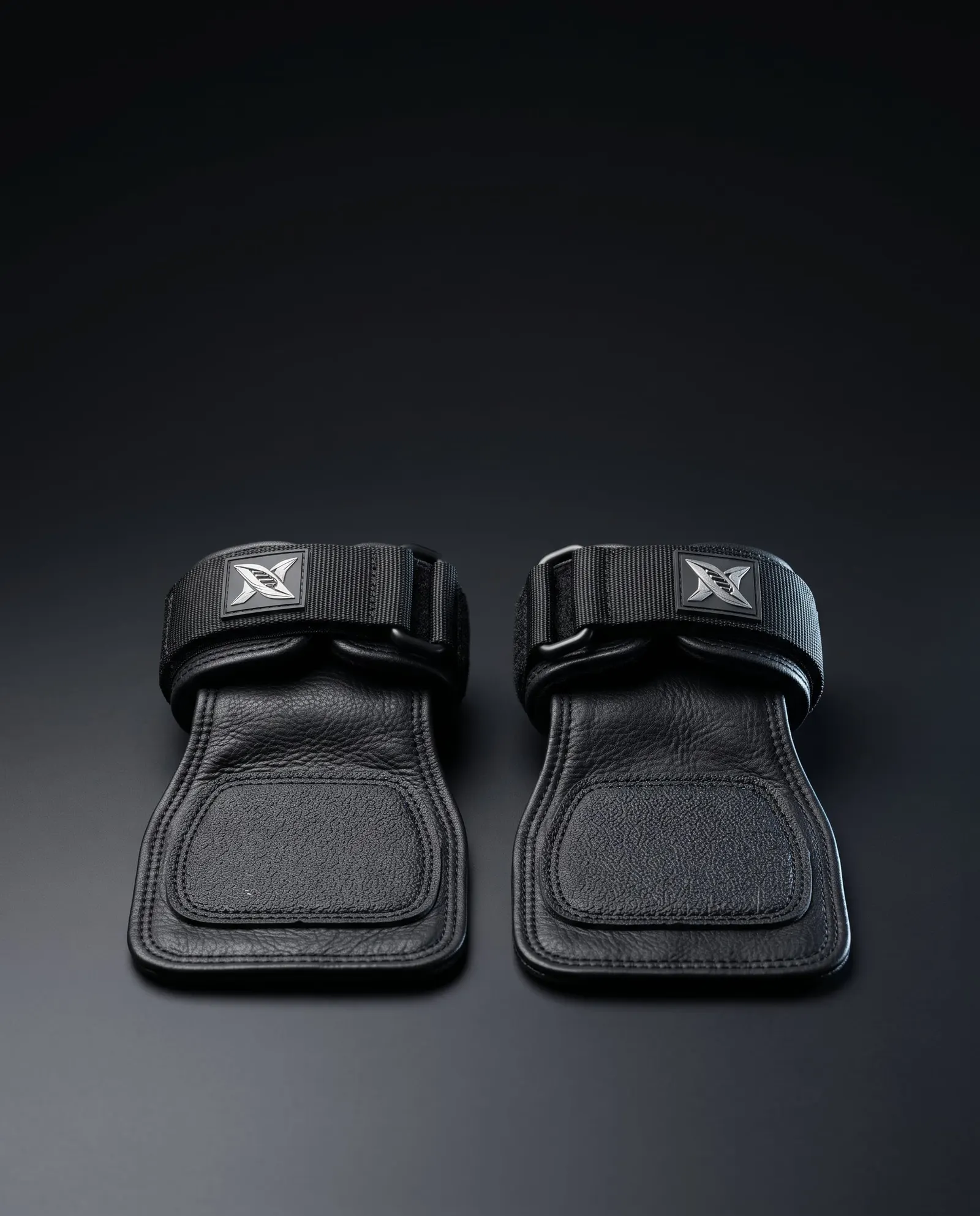 Palm Lifting Grips